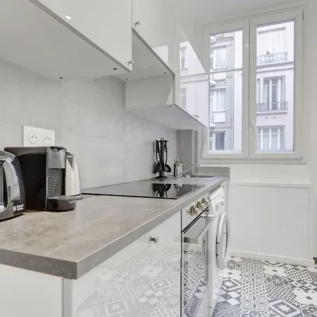 Tbs 320 - Superb With Eiffel Tower View París