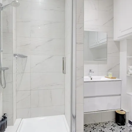 Tbs 320 - Superb With Eiffel Tower View 아파트